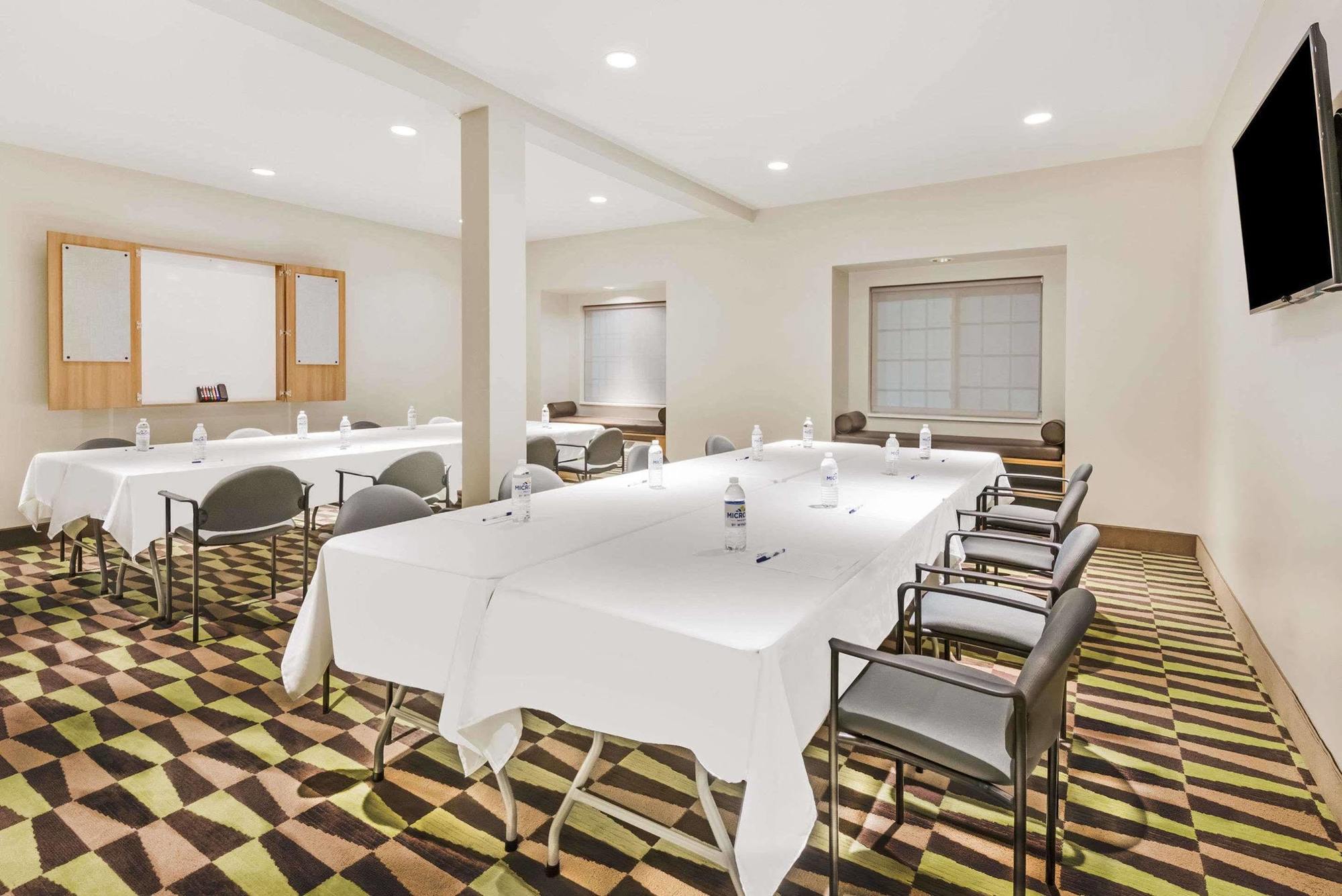 Microtel Inn & Suites By Wyndham Beaver Falls Luaran gambar